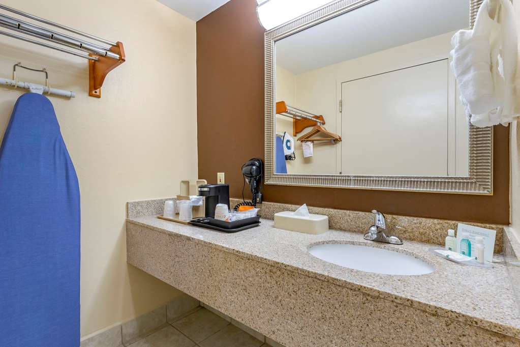 Quality Inn & Suites Hanes Mall - photo 11