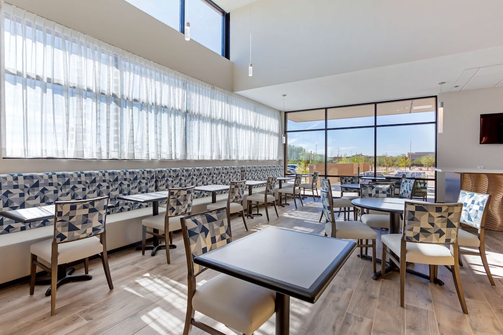 Best Western Plus Executive Residency Phoenix North Happy Valley - photo 62