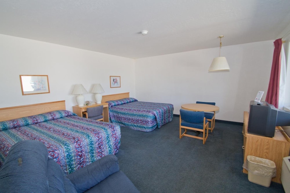 Brooks Street Motor Inn - photo 13