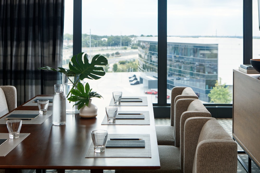 Kimpton Overland Hotel Atlanta Airport by IHG - photo 10