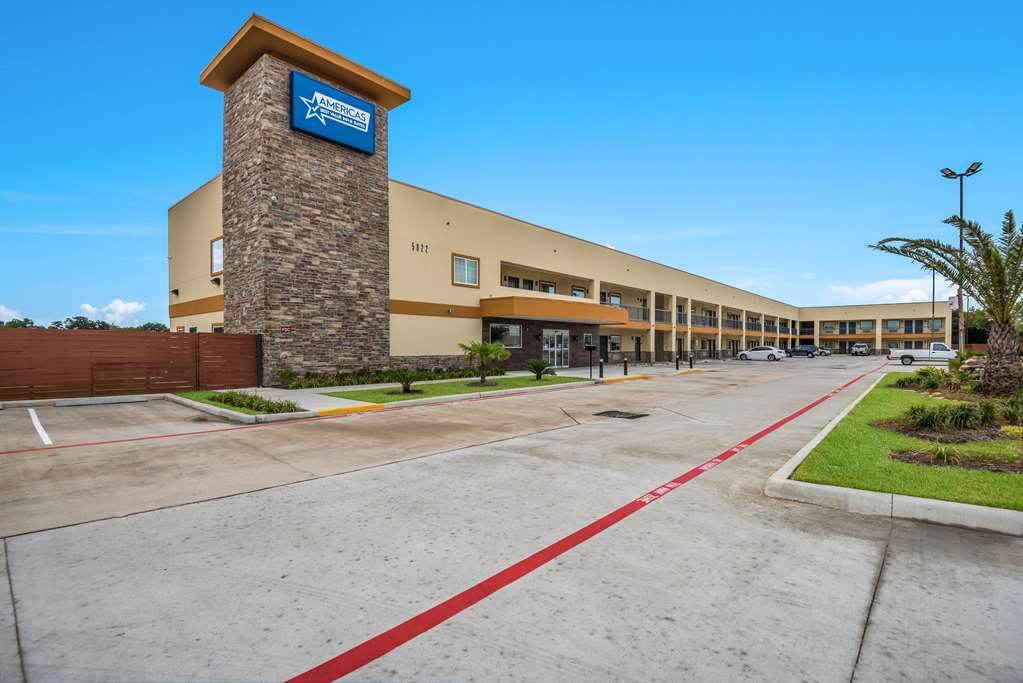 Americas Best Value Inn & Suites Houston at Hwy 6 - featured photo