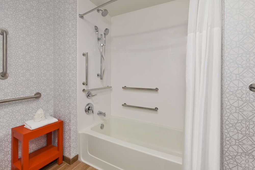 Hampton Inn Danville VA - photo 17