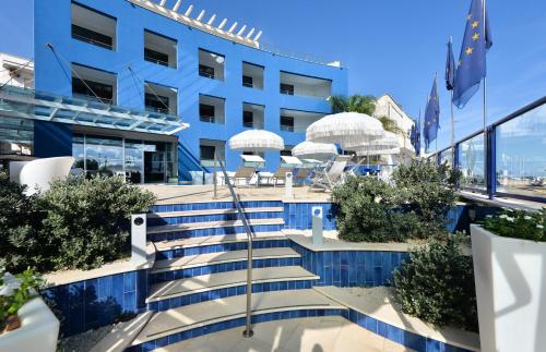 Damavi hotel - carbon neutral hotel in Unknown City