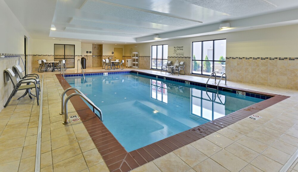 Fairfield Inn & Suites by Marriott Coralville - photo 17