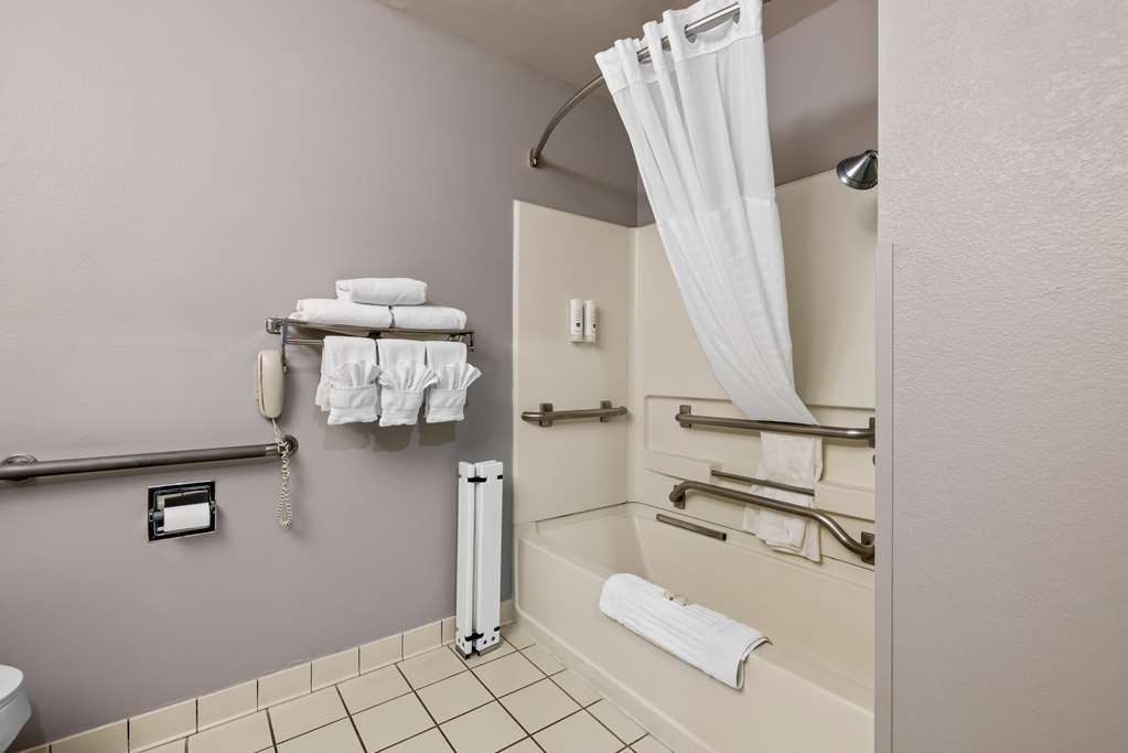 Quality Inn near Monument Health Rapid City Hospital - photo 25