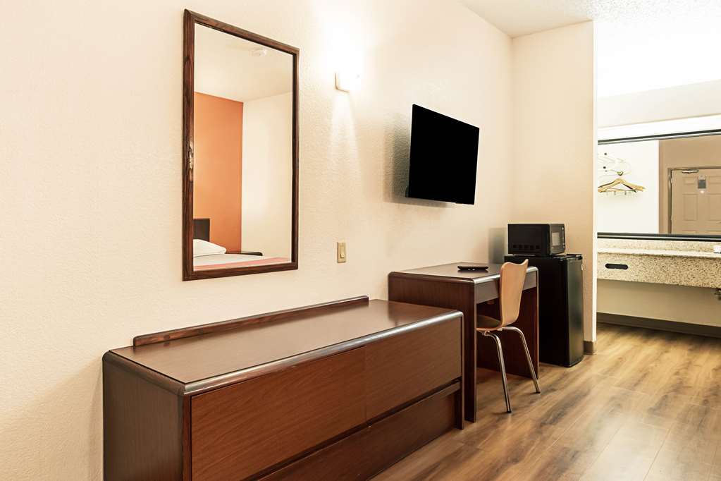 Motel 6 Covington TN - photo 4