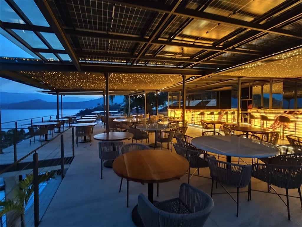 El Santuario Resort Rooftop Oriente Lago