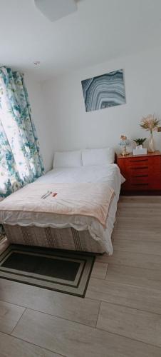 Min Su Rooms — hotel in Staines