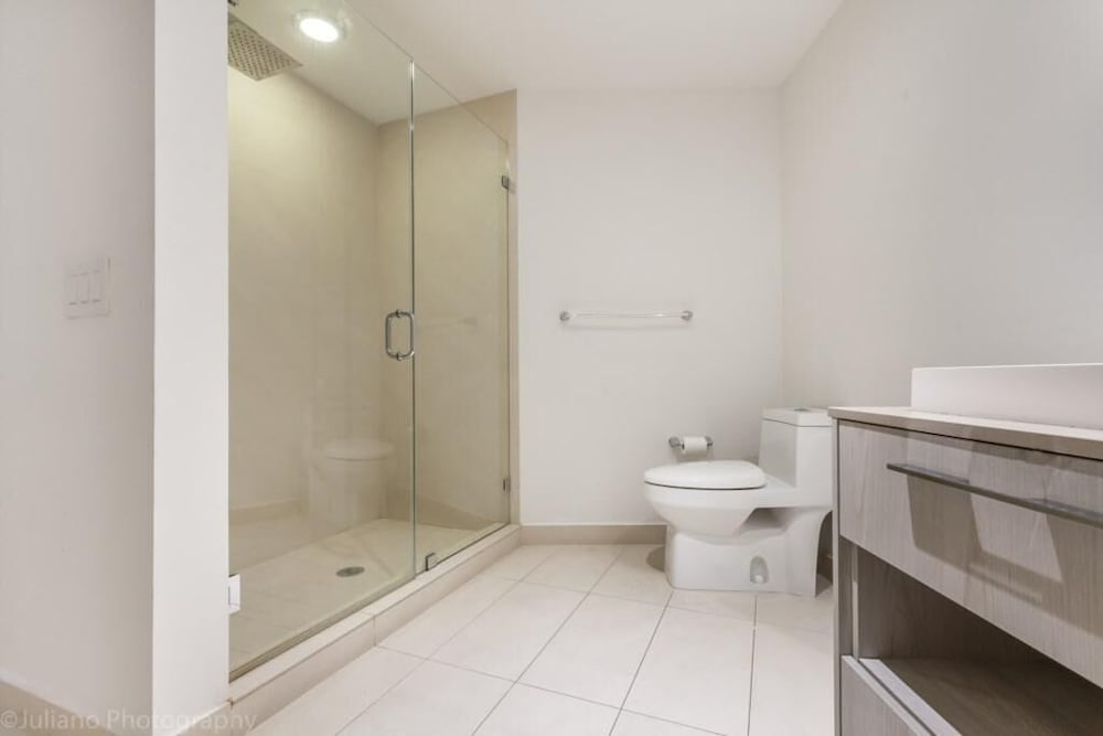 Hyde Beach Luxury resort 2 Bedroom Condo by RedAwning - photo 21