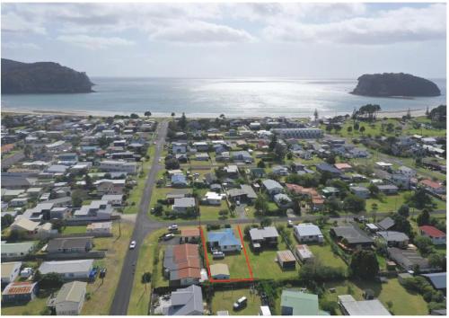 Sylv103 The Original Beach Bach in Whangamata, New Zealand