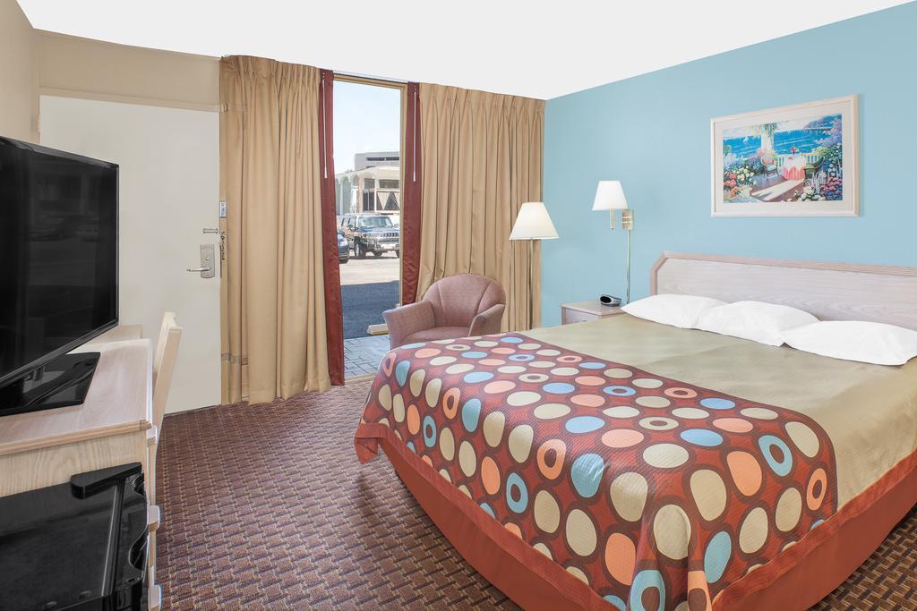 Super 8 Corpus Christi Bayfront Area - photo 16