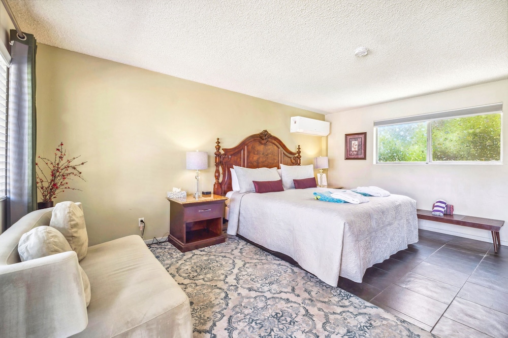 Lido Palms Resort and Spa - photo 5