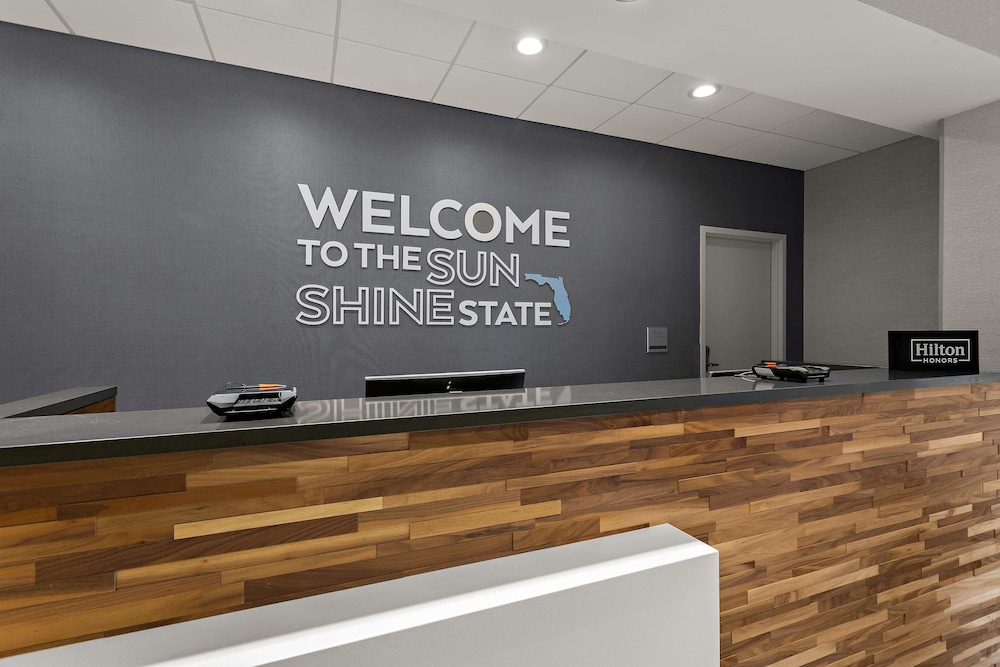 Hampton Inn & Suites Ruskin I 75 - photo 2