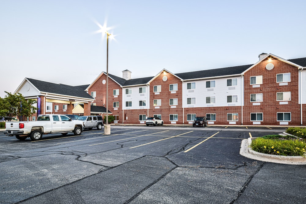 Holiday Inn Express Chicago NW Vernon Hills by IHG - photo 45