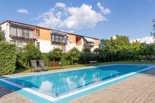 Solar Villa Apartmanok By BLTN — 4-Star Luxury Hotel in Siofok, Hungary