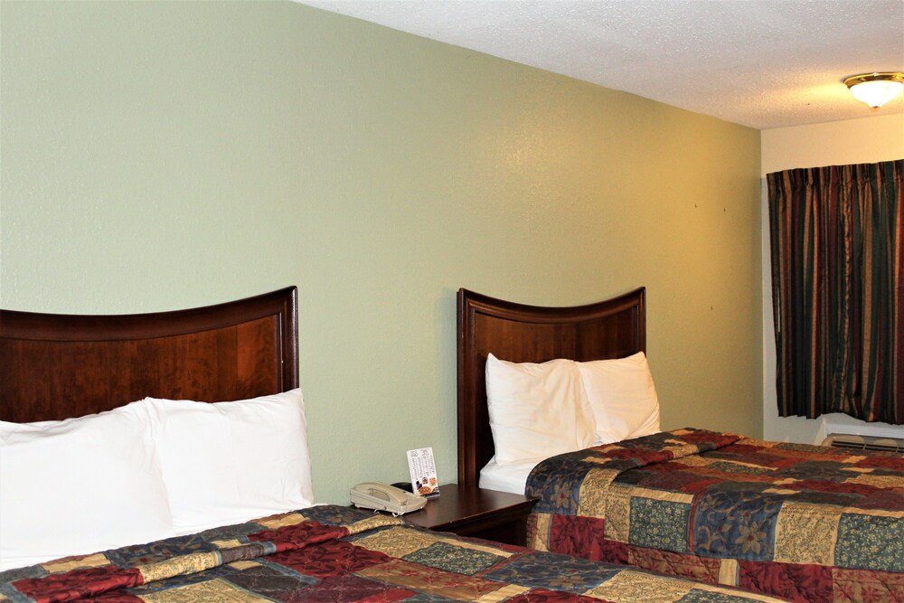 Airport Inn Chattanooga - photo 35