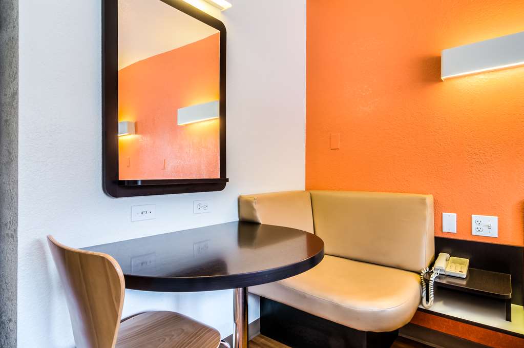 Motel 6 Arlington Heights IL Chicago North Central - photo 6