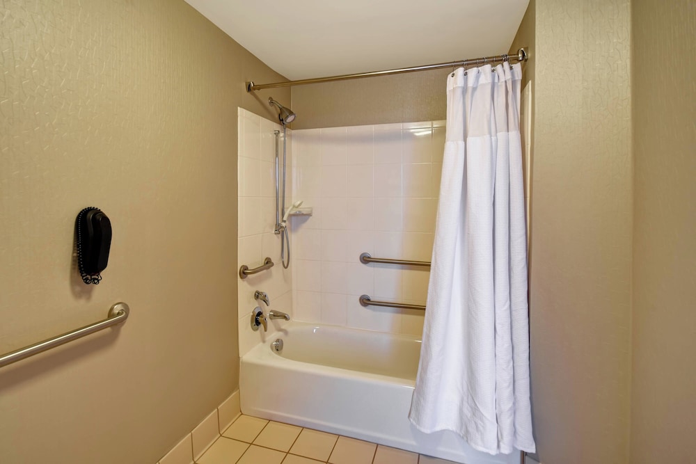 Springhill Suites by Marriott Louisville Airport - photo 28