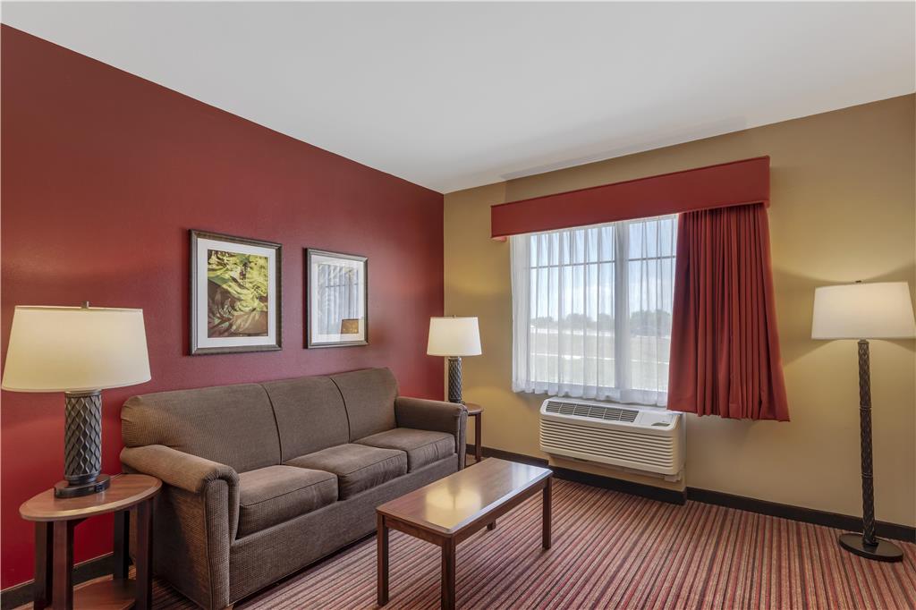 Best Western Plus Hudson Hotel & Suites - photo 34