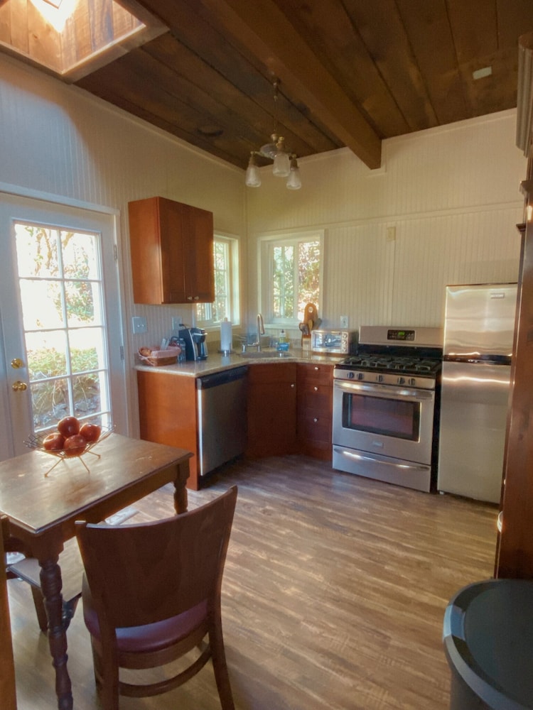 Jenner Inn - photo 27
