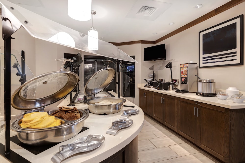 Staybridge Suites Tallahassee by IHG - photo 32