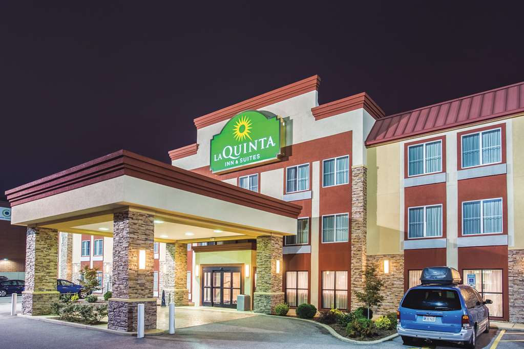 La Quinta Inn & Suites by Wyndham O'Fallon IL St. Louis - featured photo