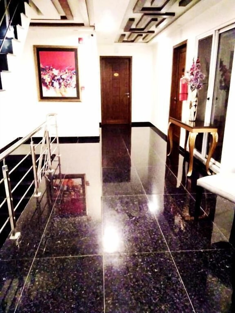 Jade Dragon Hotel - carbon neutral hotel in Lahore