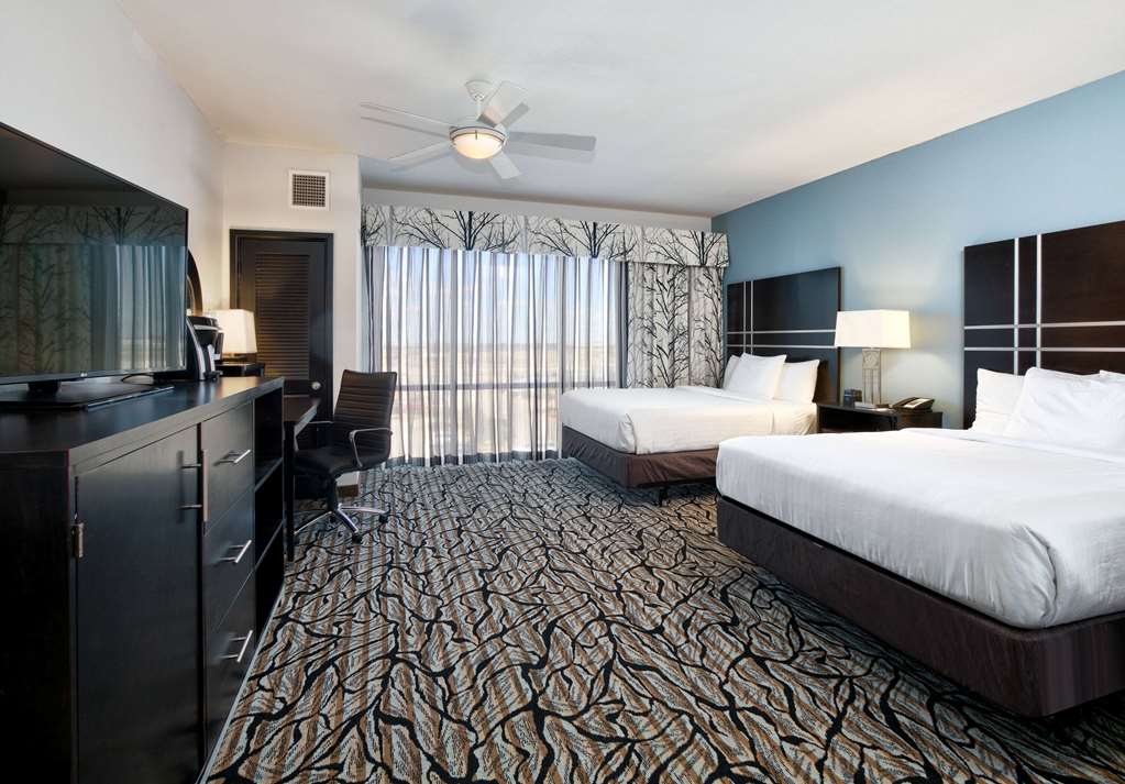 La Quinta Inn & Suites by Wyndham Lubbock Southwest - photo 12