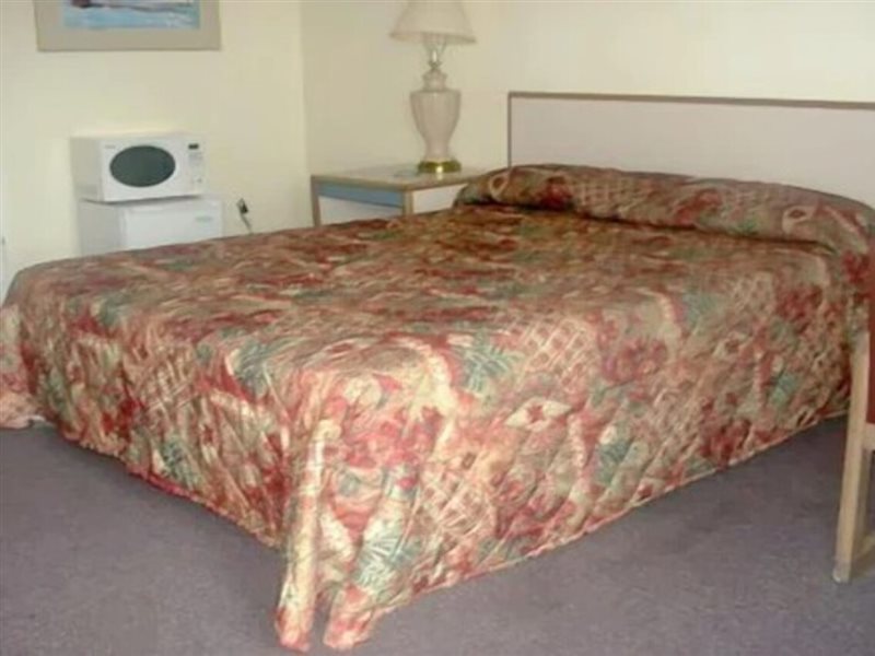 New Sea Breeze Motel - photo 6