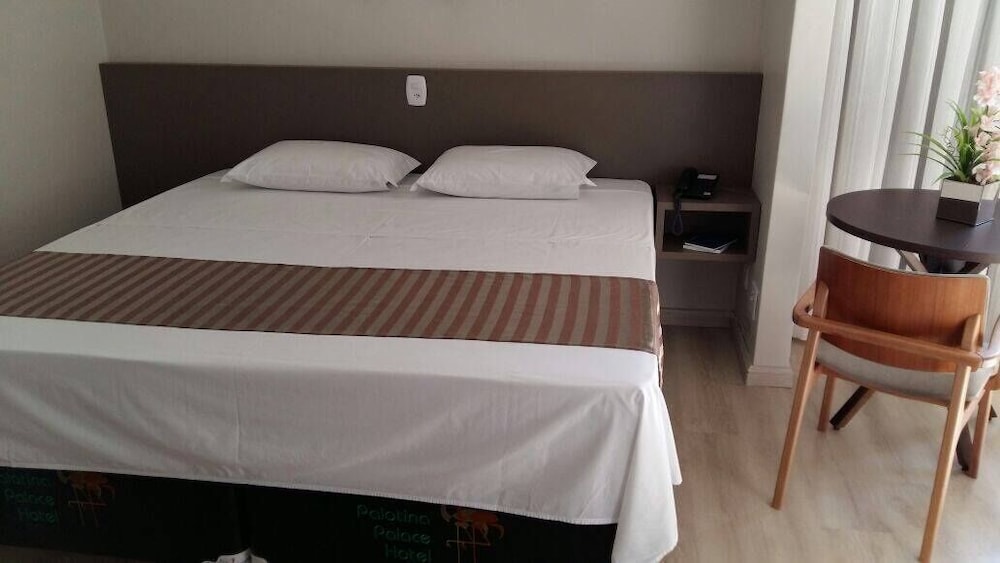 Palotina Palace Hotel Palotina