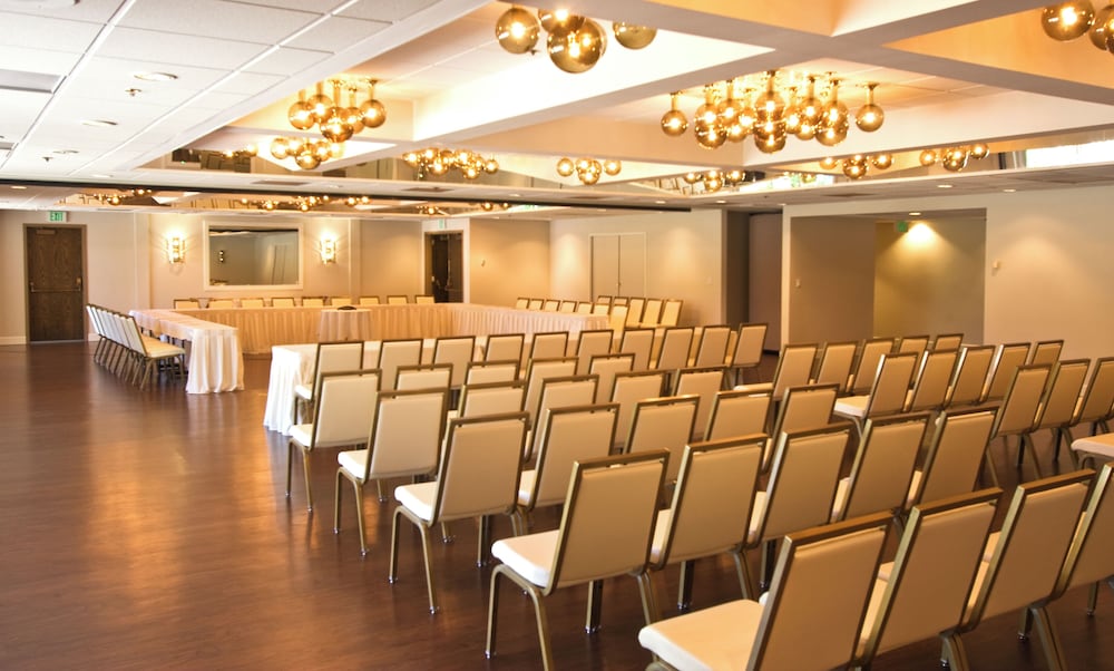 Ashland Hills Hotel & Suites - photo 61