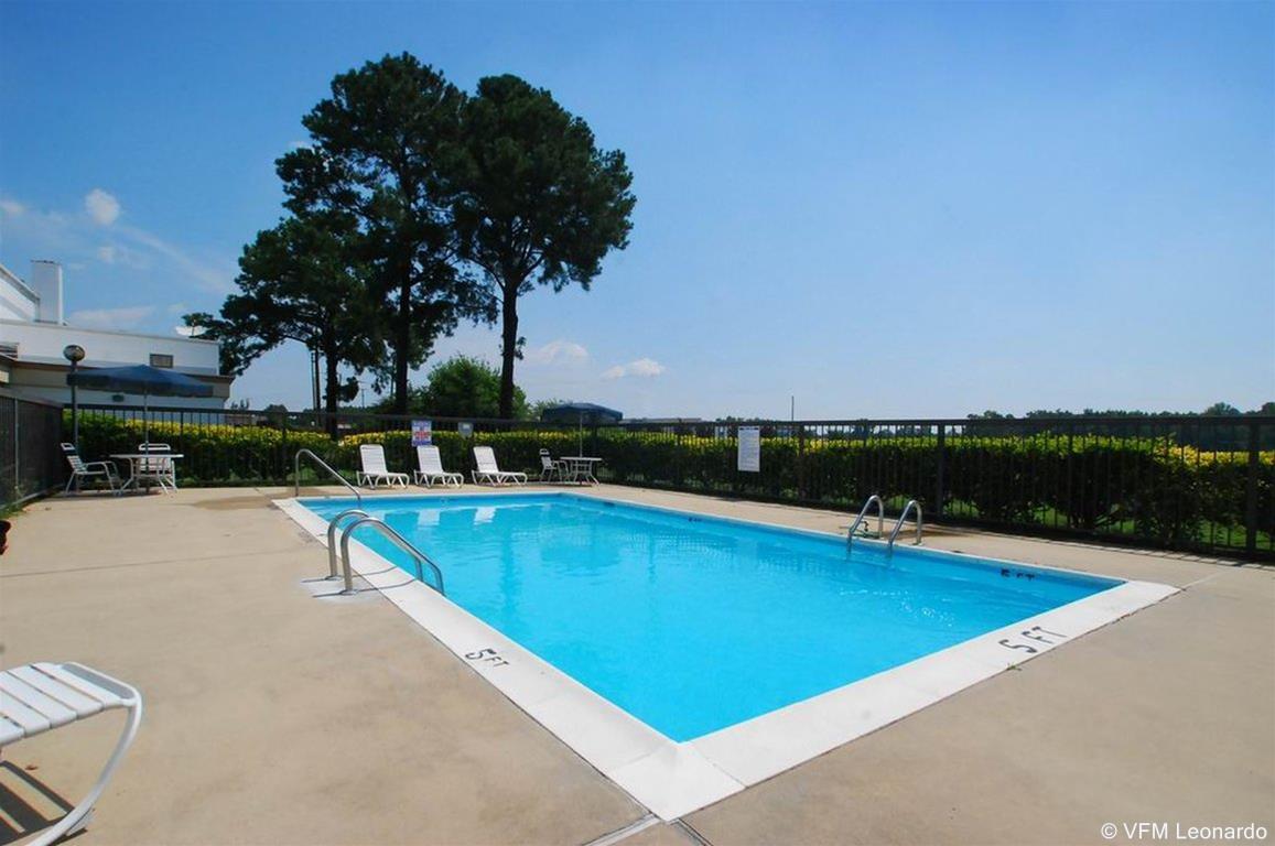 Rocky Mount Inn - photo 3