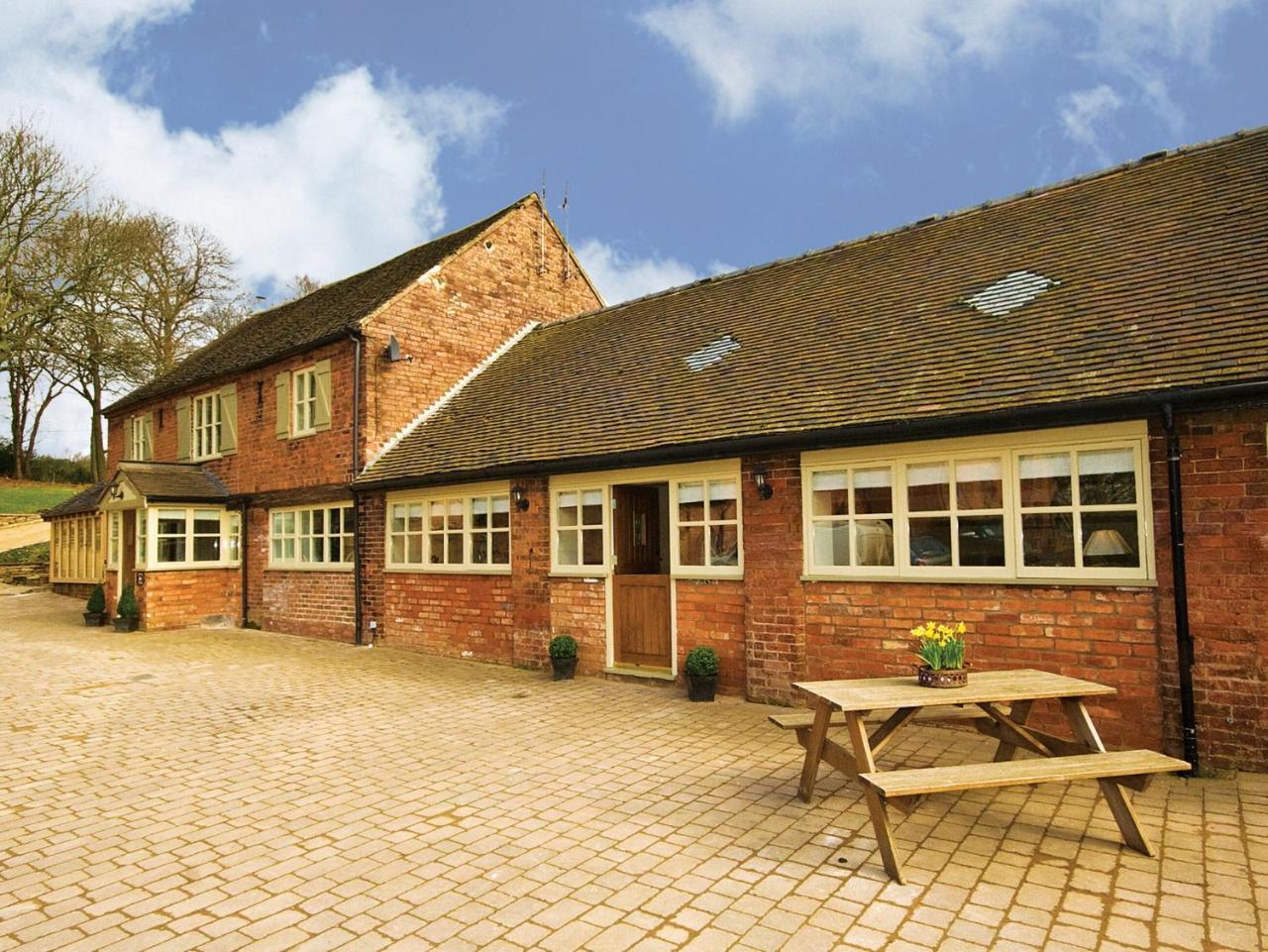The Peacock Barn E4713 - last minute hotel in Burton Upon Trent