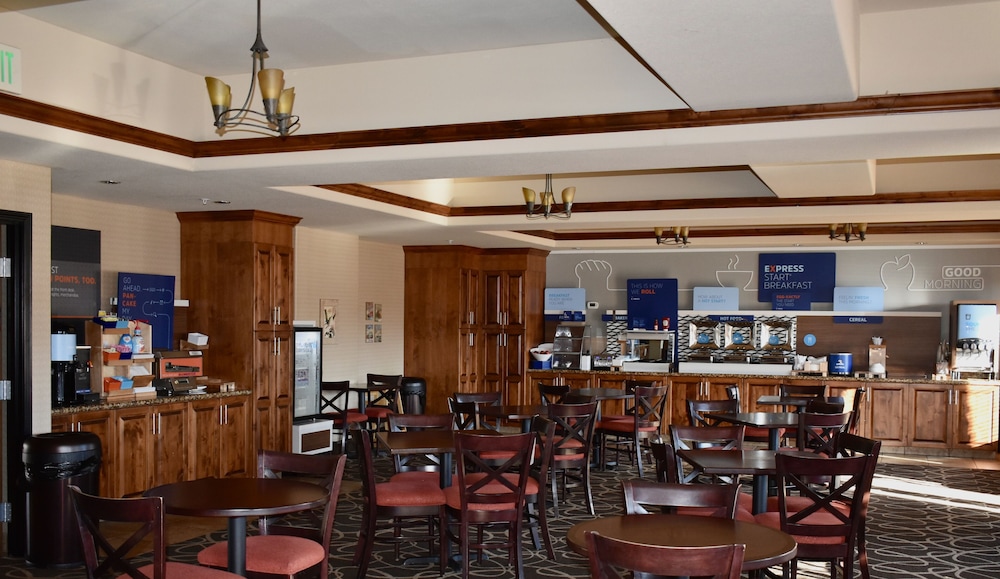 Holiday Inn Express & Suites Silt Rifle by IHG - photo 57