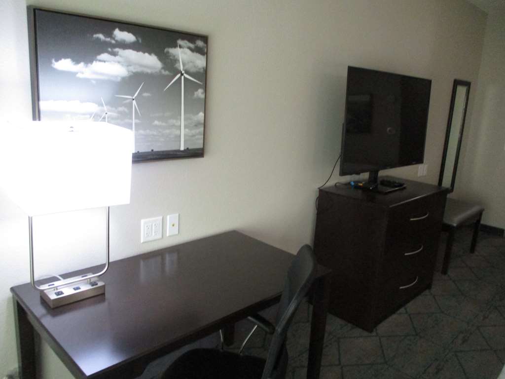 Best Western Plus McPherson - photo 13