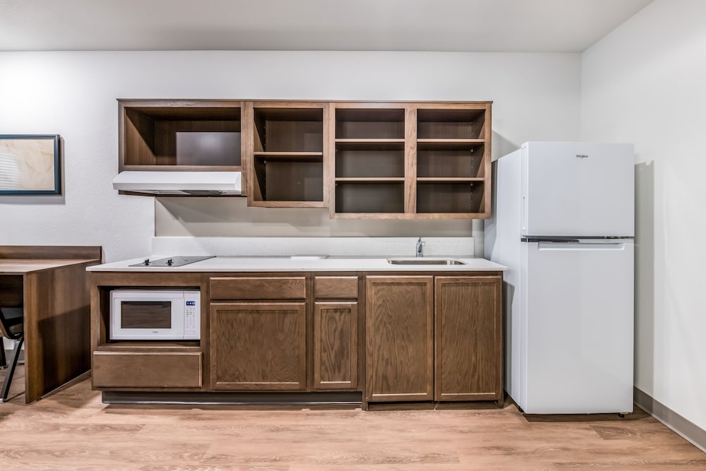 WoodSpring Suites Charlotte University Research Park - photo 12
