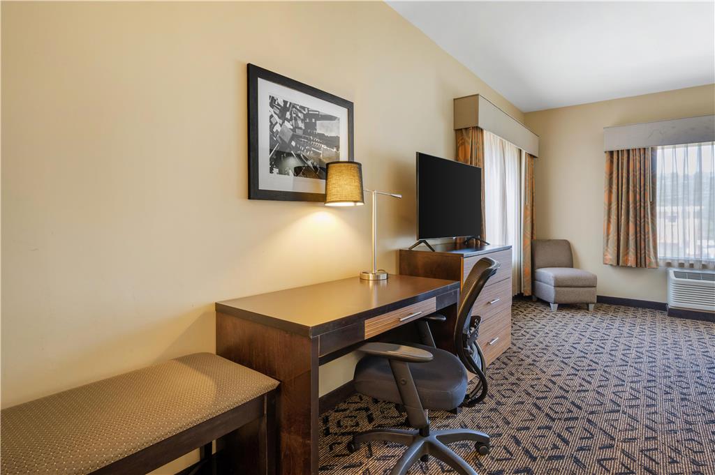 Best Western Plus College Park Hotel - photo 24