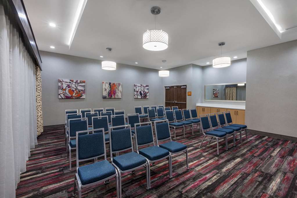 La Quinta Inn & Suites by Wyndham Houston East at Sheldon Rd - photo 24