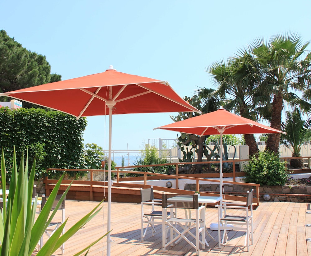 Hotel Le Grand Pavois in Le Lavandou, France