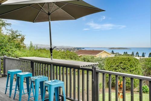 48 Rumbelow St BYO Linen Sea Views Family Friendly in Encounter Bay, Australia