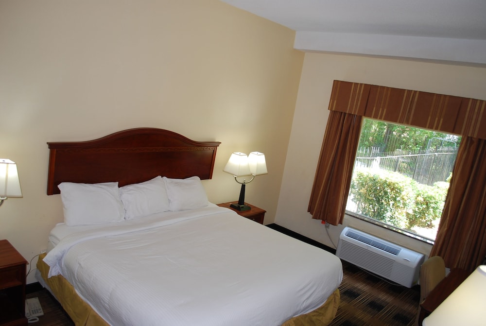 Jameson Inn and Suites Riverdale - photo 16