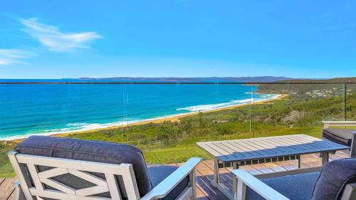 'Amazing 180 Degree Views' by HolidayCo — hotel in Bensville
