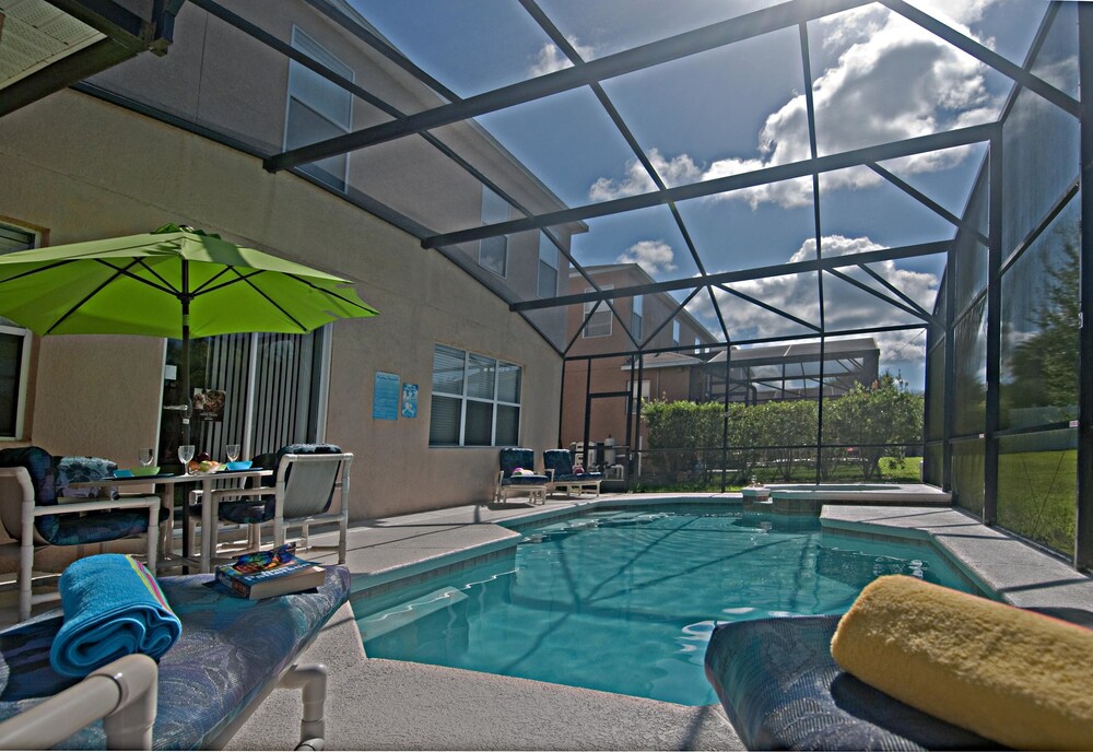 South facing Pool With Spa & Games Room - photo 34