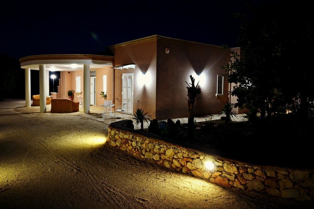 Tenuta Arate - carbon neutral hotel in Gallipoli