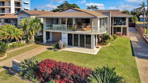 Nautilus Beachside Apartments — Bargara — photo 2