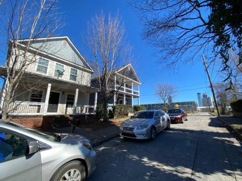 Entire Home Downtown ATL Walk to GWCC and more — 4-Star Luxury Hotel in Atlanta, United States