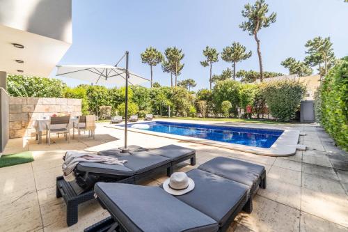 Villa Jasmine — 4-Star Luxury Hotel in Almada, Portugal