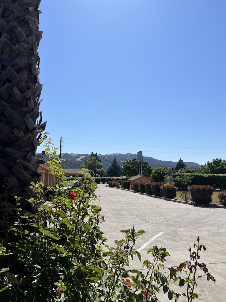 Travel Inn Gilroy - photo 18