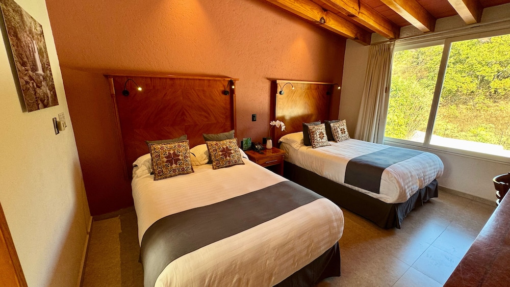 Anuies Valle de Bravo Hotel y Convenciones in Valle De Bravo, Mexico