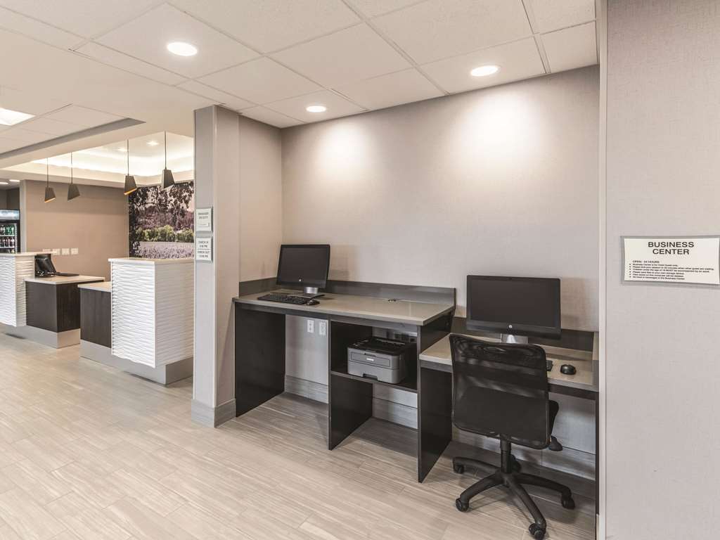 La Quinta Inn & Suites by Wyndham Walla Walla - photo 34